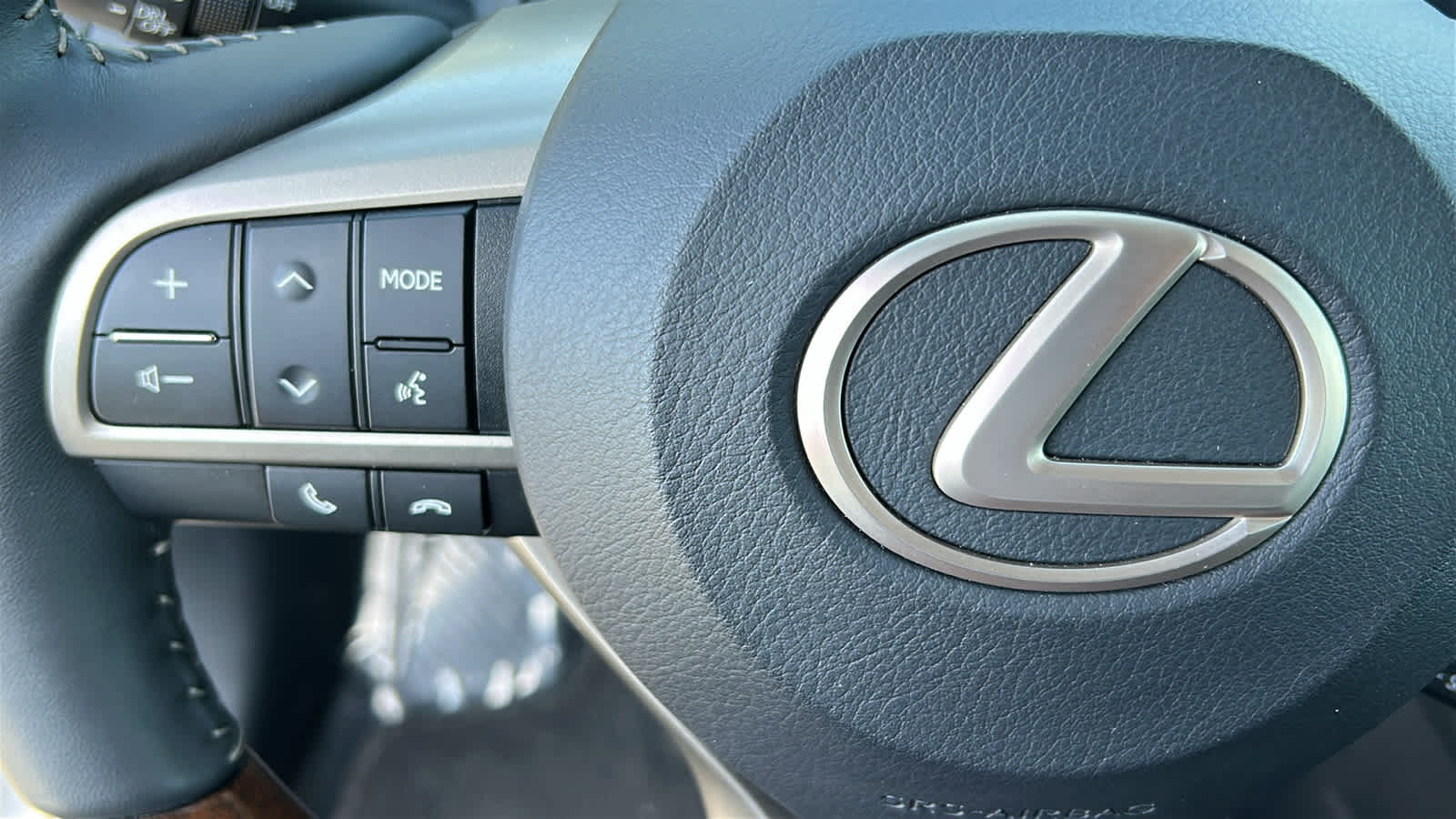 Used 2018 Lexus RX 350 AWD w/ Premium Package image 19