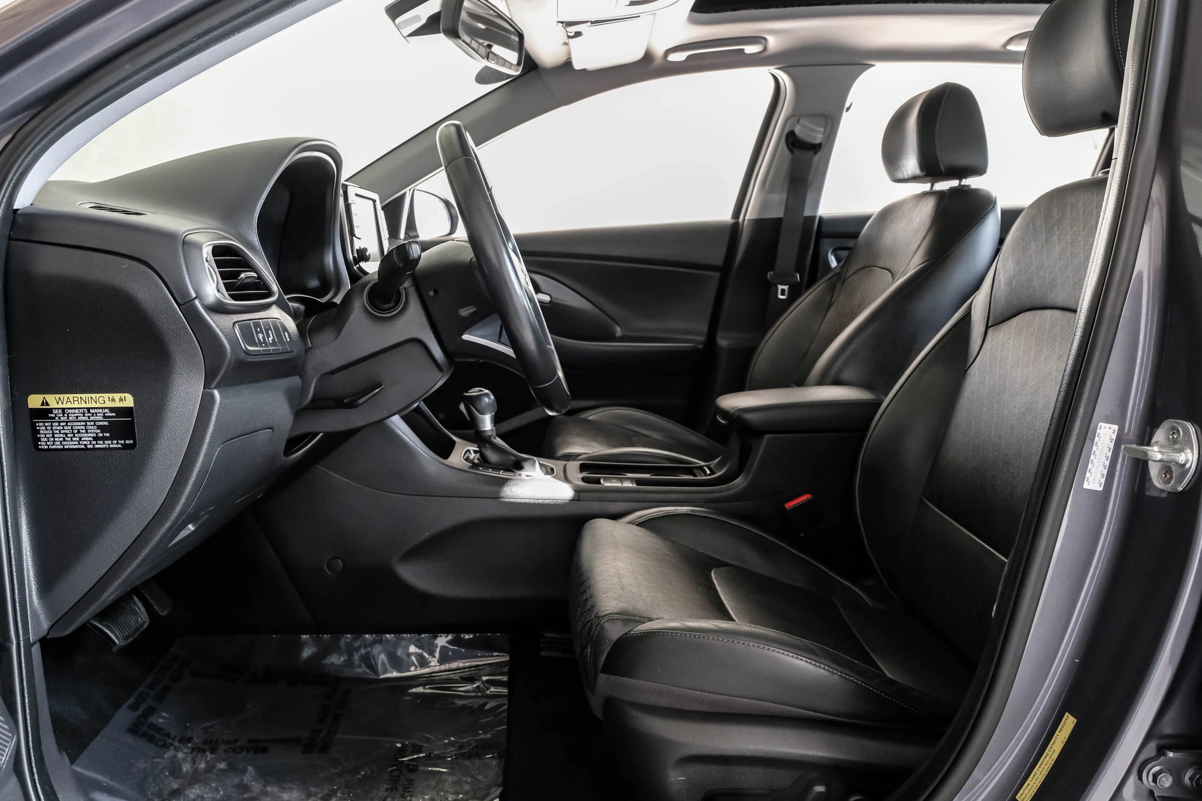 Used 2018 Hyundai Elantra GT w/ Tech Package 03 image 2