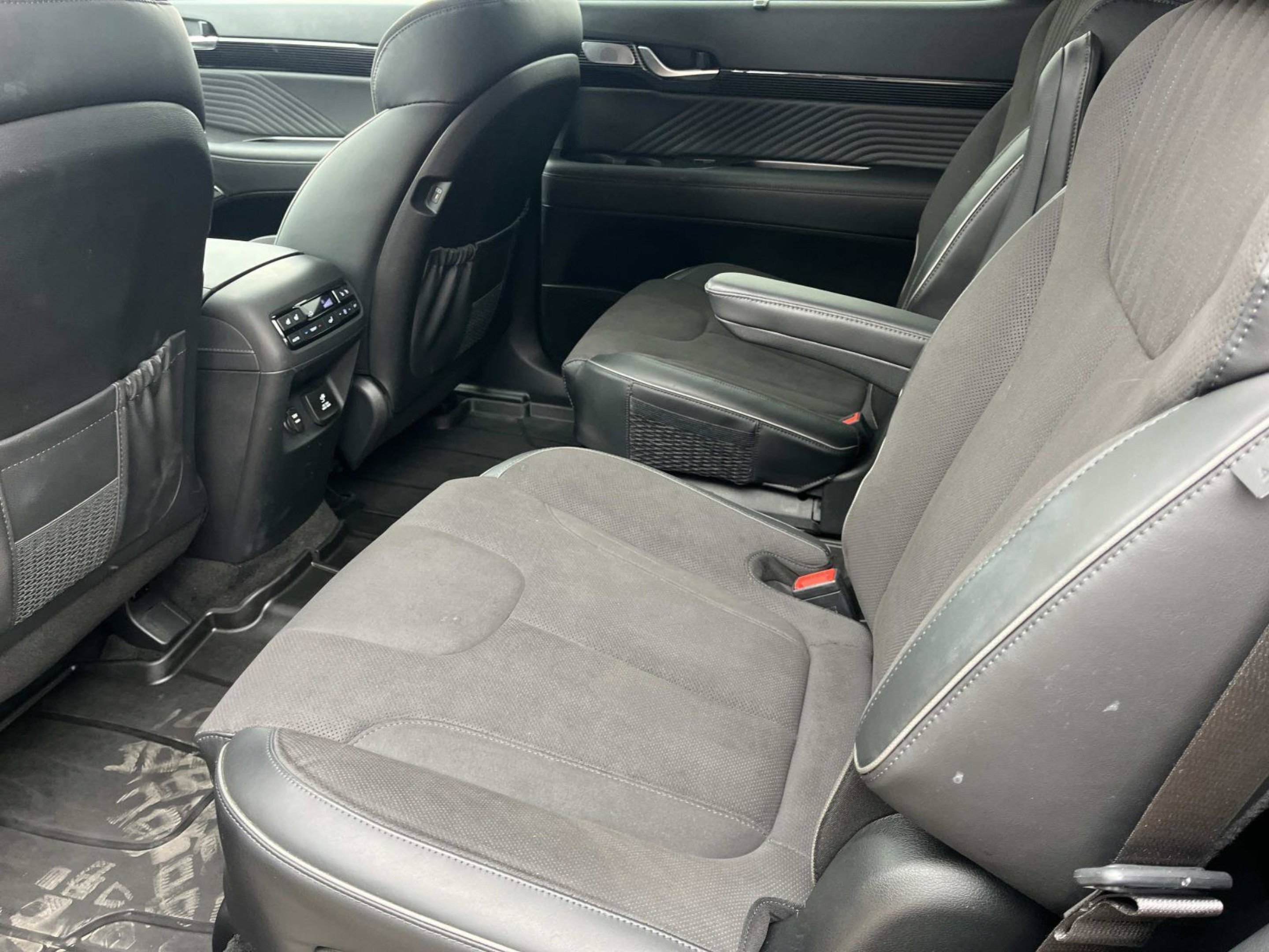 Used 2025 Hyundai Palisade Calligraphy AWD/4WD image 21