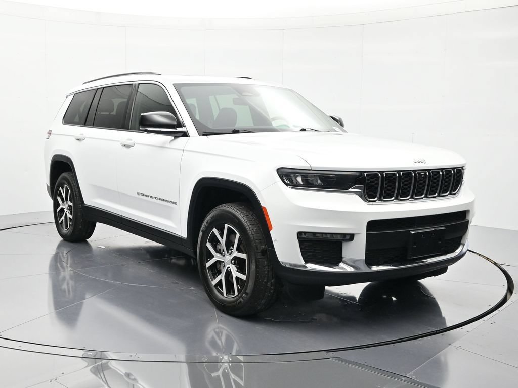Used 2024 Jeep Grand Cherokee L Limited w/ Luxury Tech Group II AWD/4WD image 3