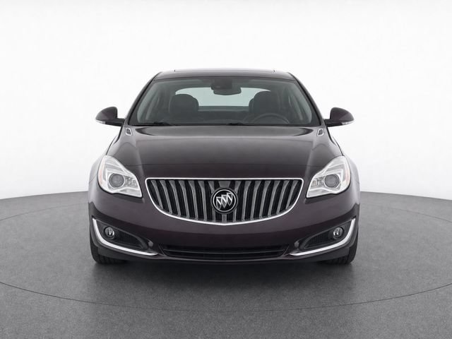 Used 2017 Buick Regal Premium w/ Driver Confidence Package #2 FWD image 5