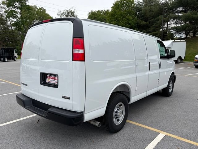 New 2026 Chevrolet Express 2500 w/ Driver Convenience Package RWD image 10