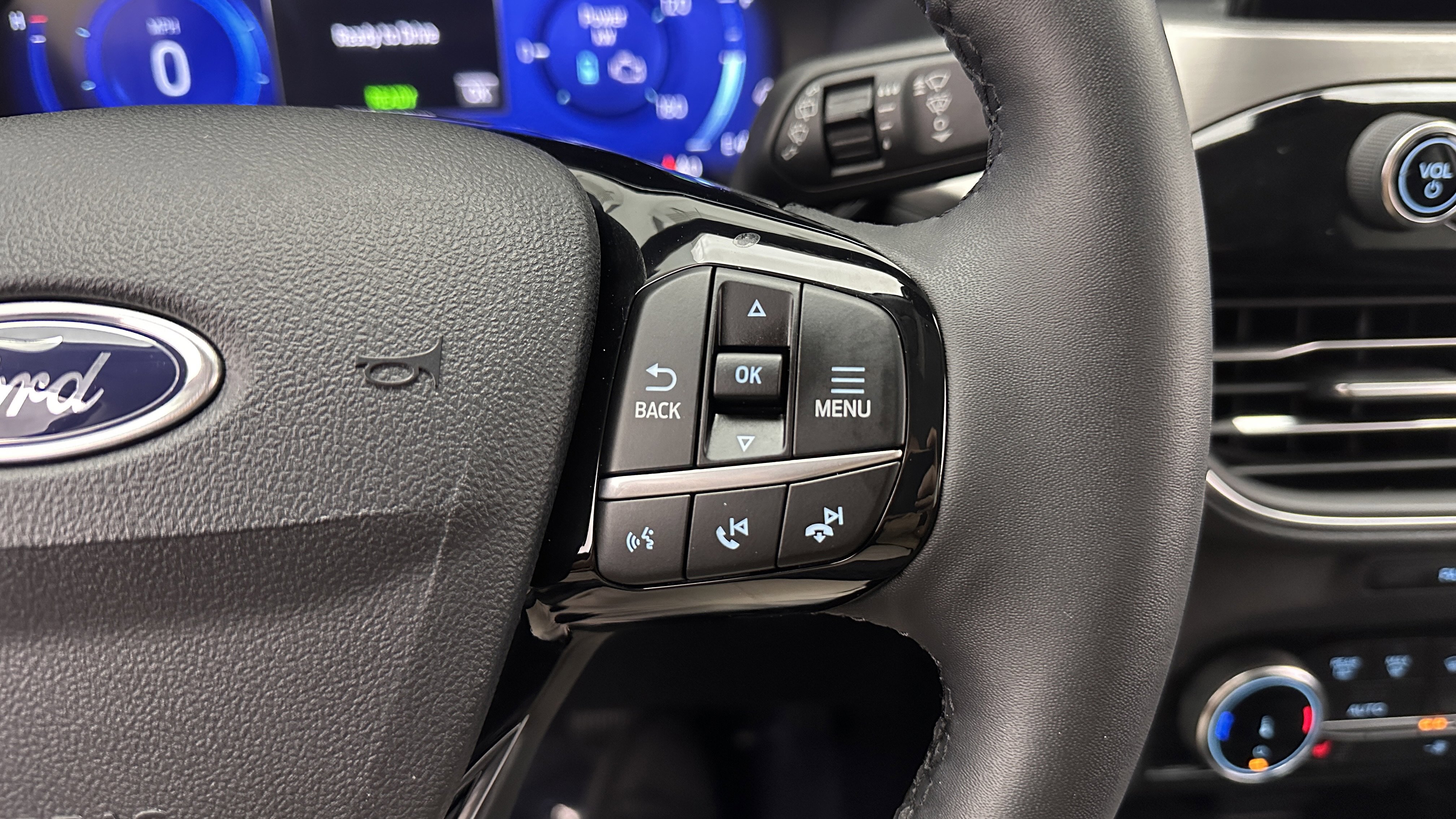 Used 2022 Ford Escape Titanium AWD/4WD image 24