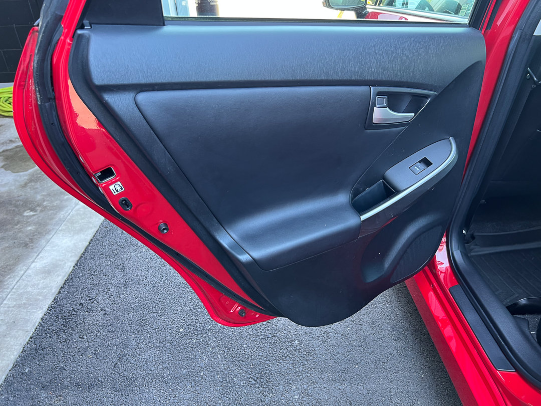 Used 2015 Toyota Prius Persona Series FWD image 21