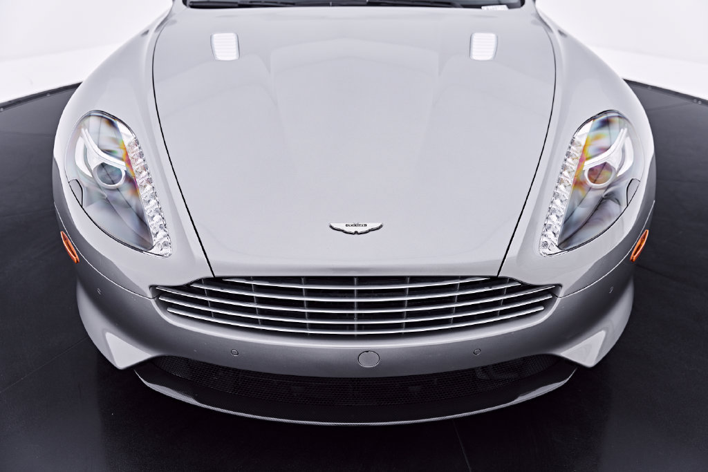 Used 2016 Aston Martin DB9 GT RWD image 31