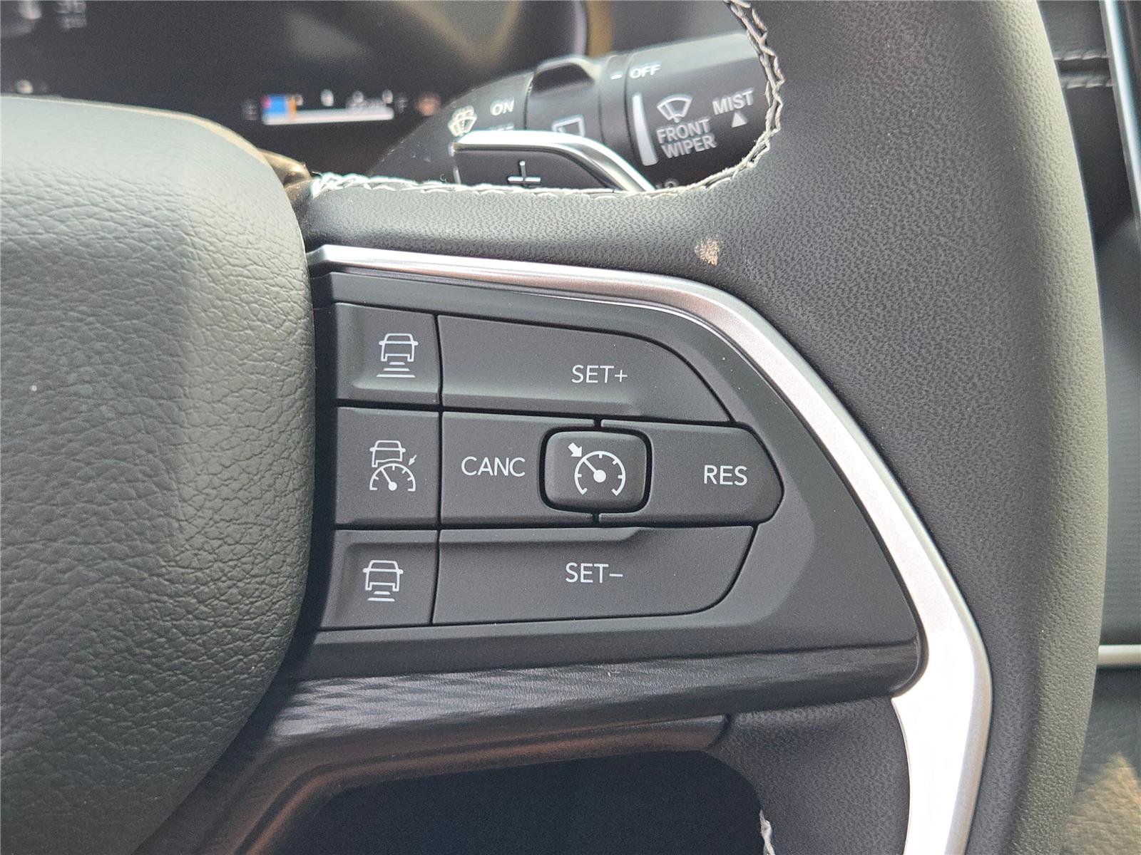 New 2025 Jeep Grand Cherokee Altitude image 36