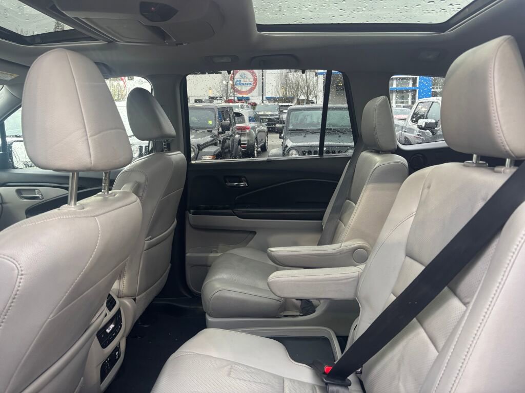 Used 2022 Honda Pilot Elite image 13