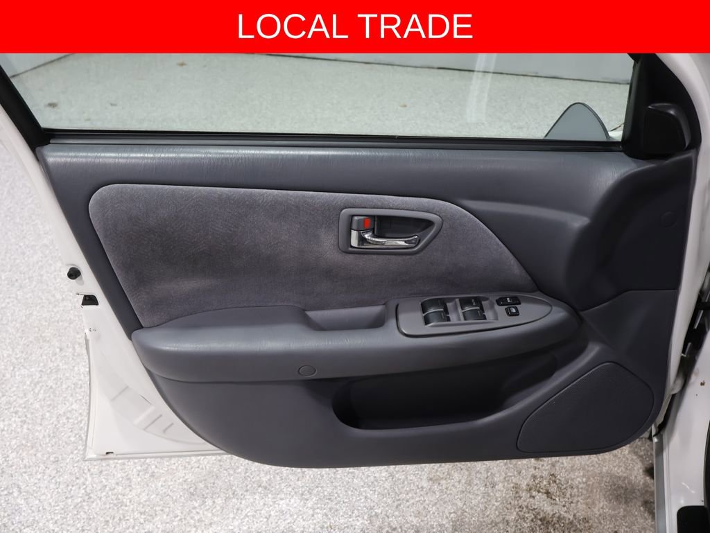 Used 2001 Toyota Camry LE FWD image 16