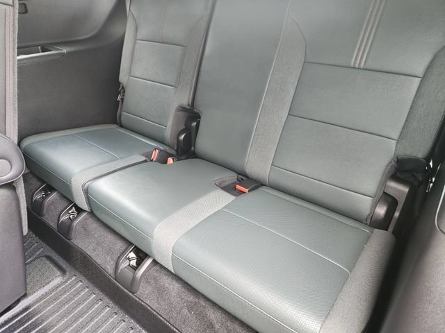 Used 2026 GMC Acadia AT4 w/ Luxury Package AWD/4WD image 32