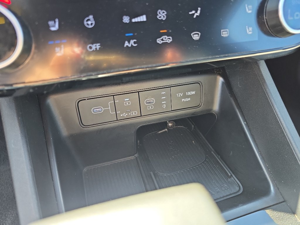 Used 2025 Hyundai Santa Cruz Limited AWD/4WD image 20