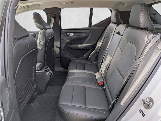 New 2026 Volvo XC40 B5 Plus w/ Climate Package AWD/4WD image 17