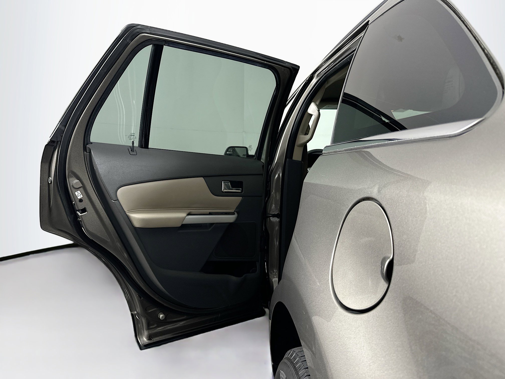 Used 2014 Ford Edge Limited AWD/4WD image 25