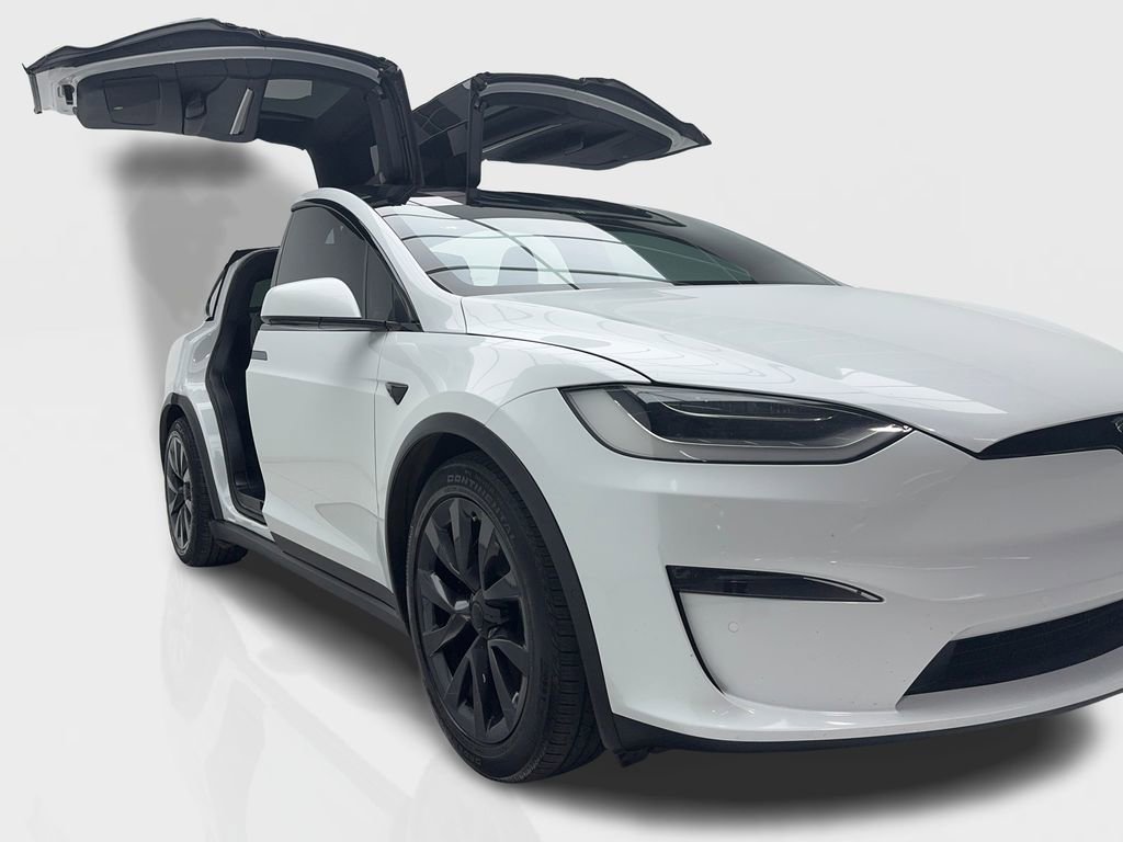 Used 2022 Tesla Model X Plaid image 3