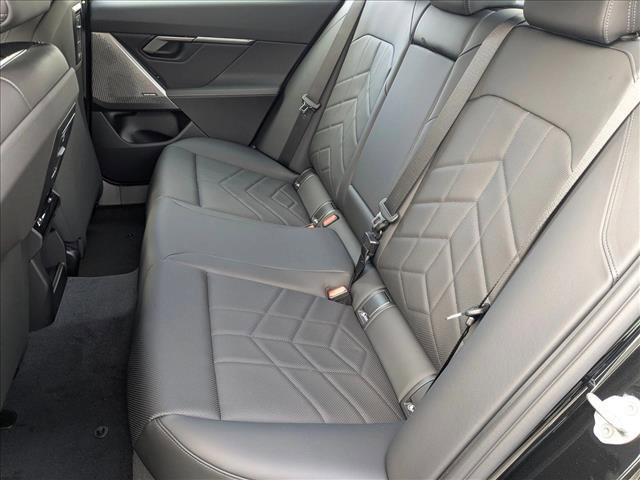 Used 2025 BMW i5 eDrive40i w/ M Sport Package image 15