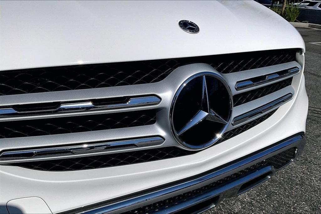Used 2021 Mercedes-Benz GLC 300 4MATIC w/ Premium Package image 30
