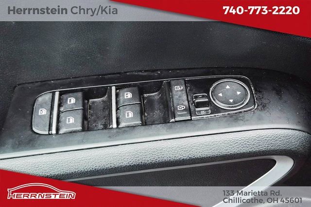 Used 2022 Kia Soul LX image 16