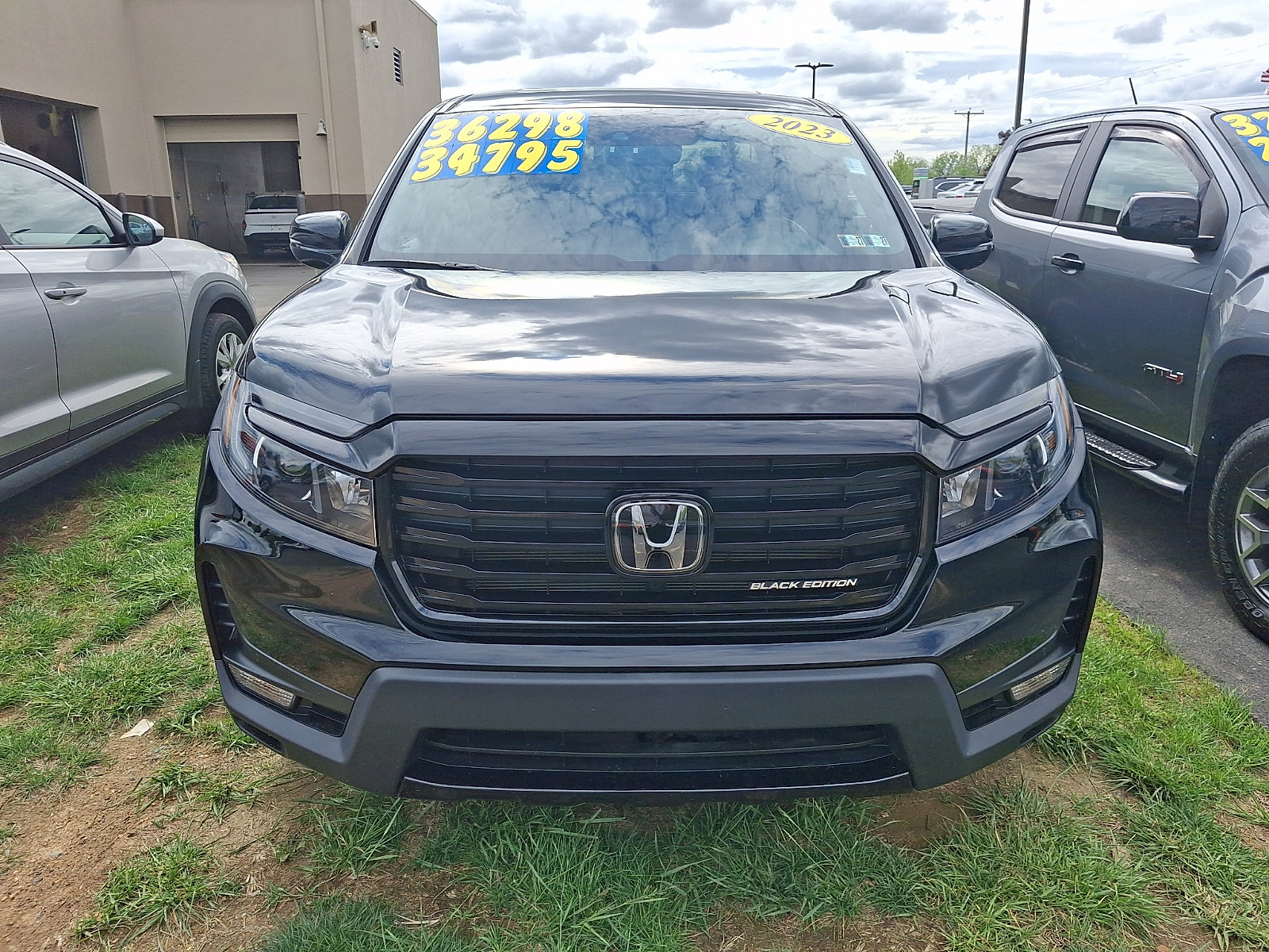 Used 2023 Honda Ridgeline Black Edition image 2