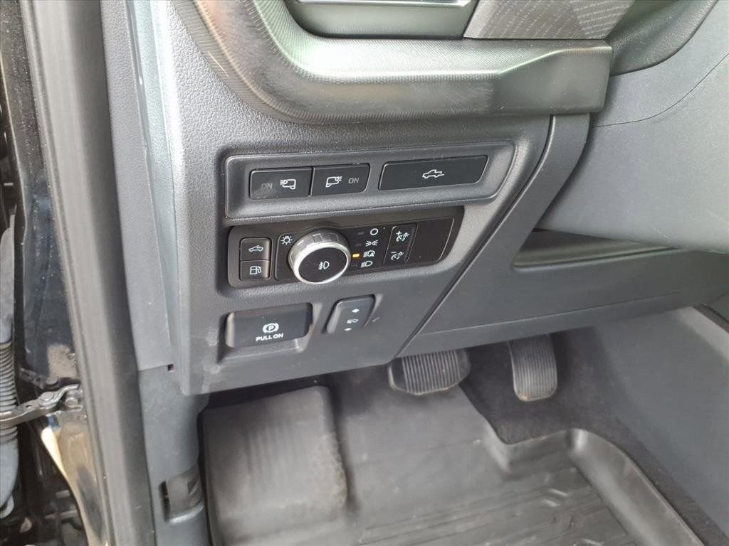 Used 2023 Ford F150 Platinum w/ Equipment Group 701A High image 25