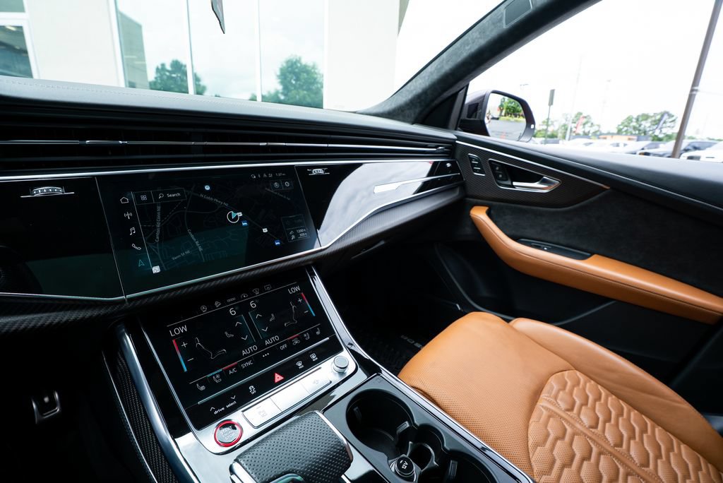 Used 2022 Audi RS Q8 w/ Carbon Optic Package AWD/4WD image 40