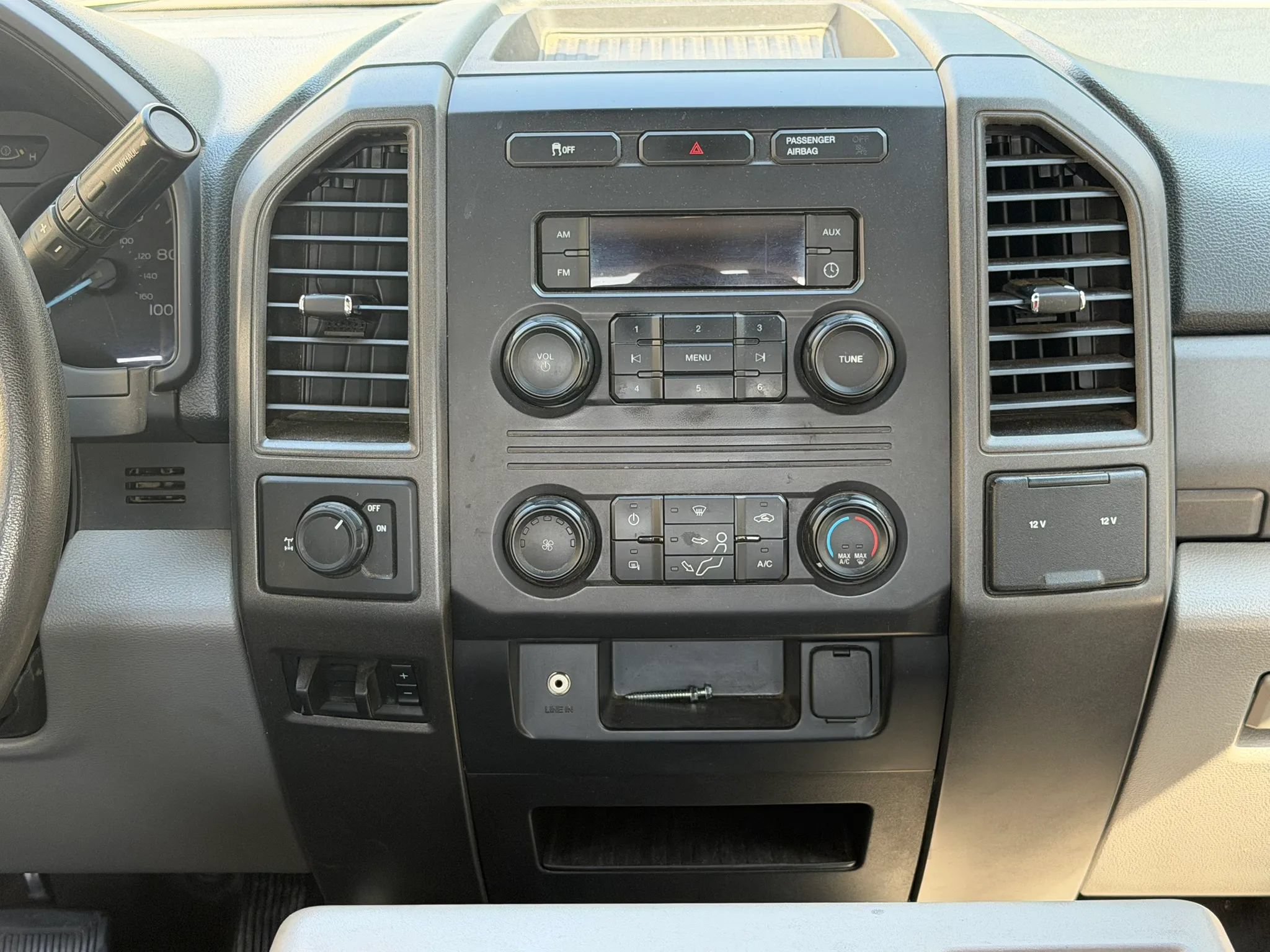 Used 2017 Ford F250 XL w/ Power Equipment Group AWD/4WD image 14