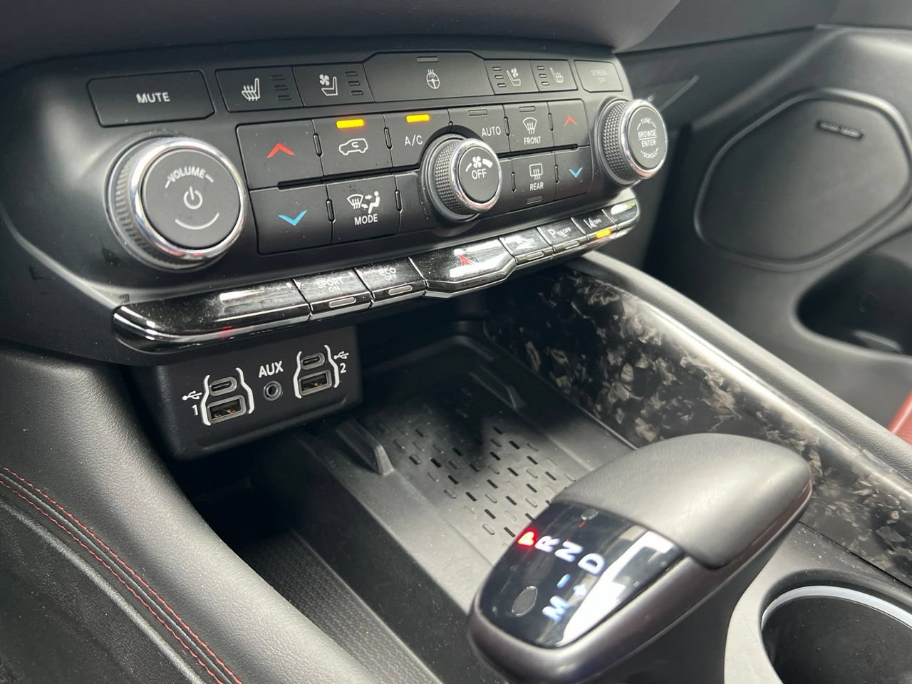 Used 2025 Dodge Durango R/T AWD/4WD image 27