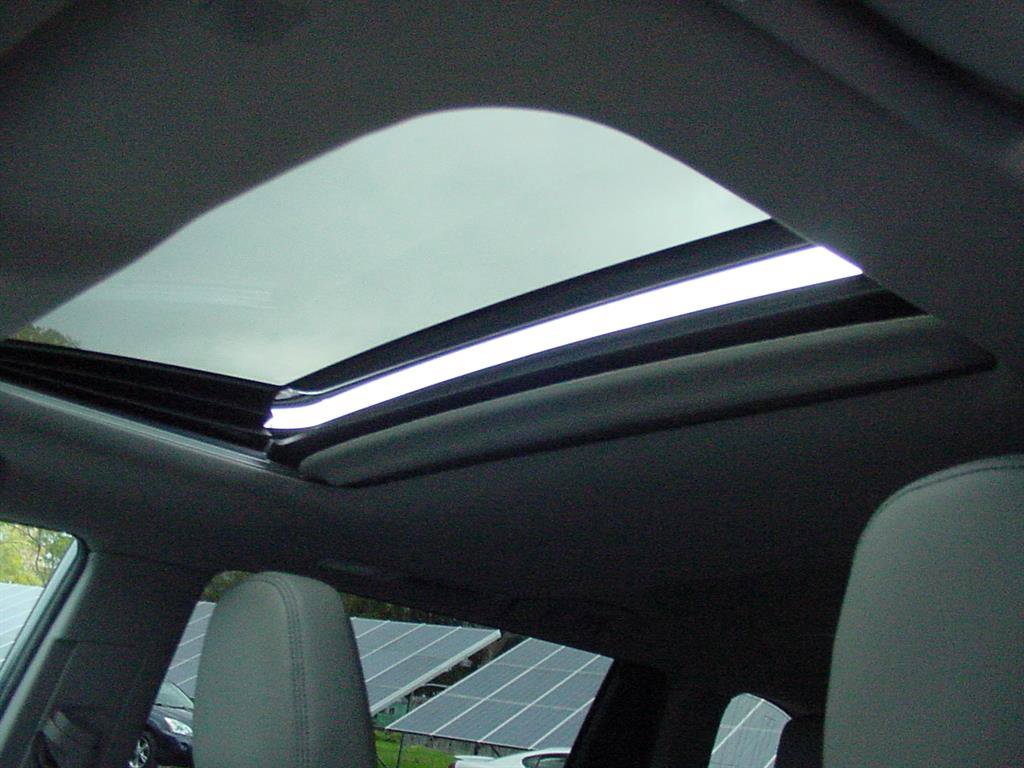 Used 2019 Toyota Highlander XLE image 6