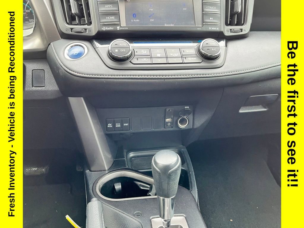 Used 2016 Toyota RAV4 XLE AWD/4WD image 18