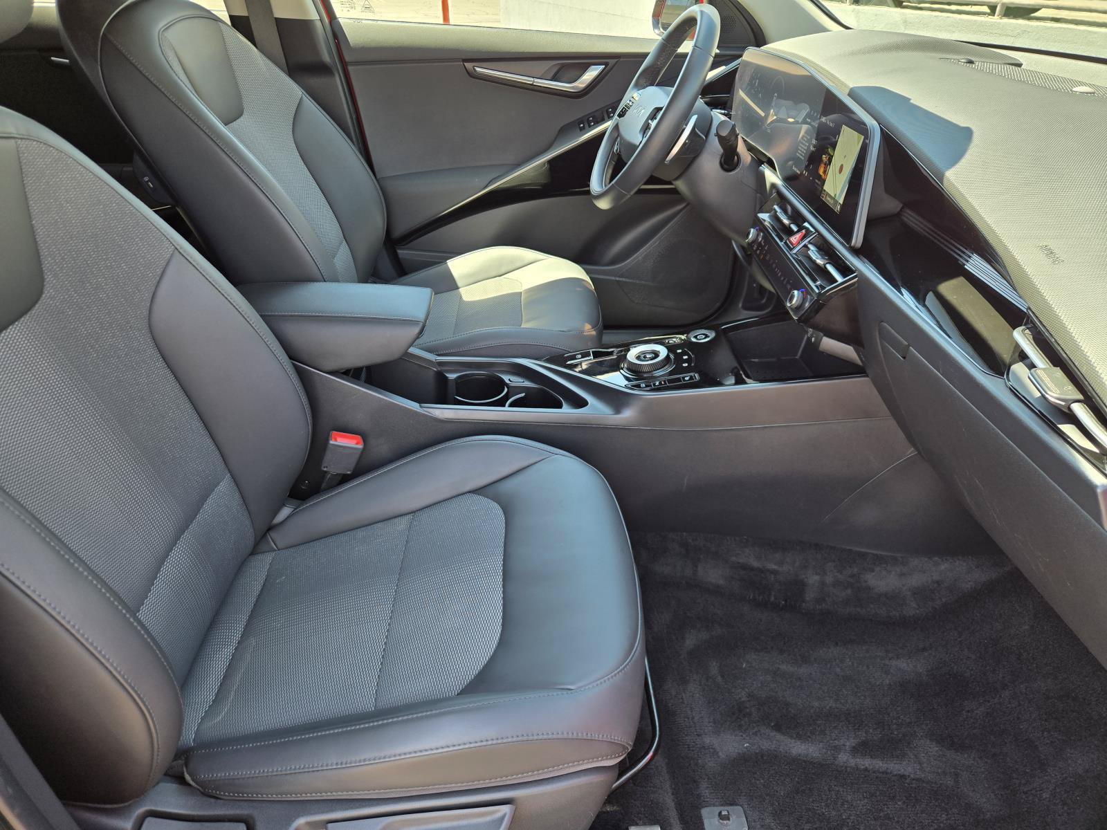 Used 2024 Kia Niro Wind FWD image 32
