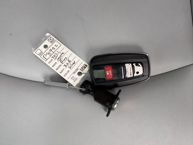 Used 2021 Toyota Prius XLE image 6