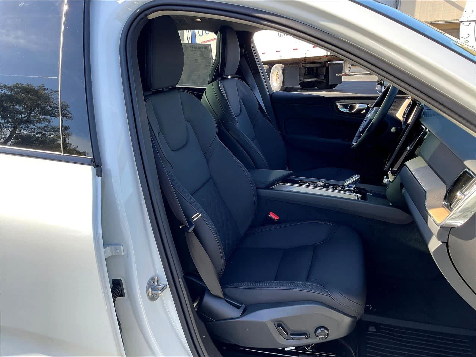New 2026 Volvo XC60 T8 Plus w/ Climate Package AWD/4WD image 31