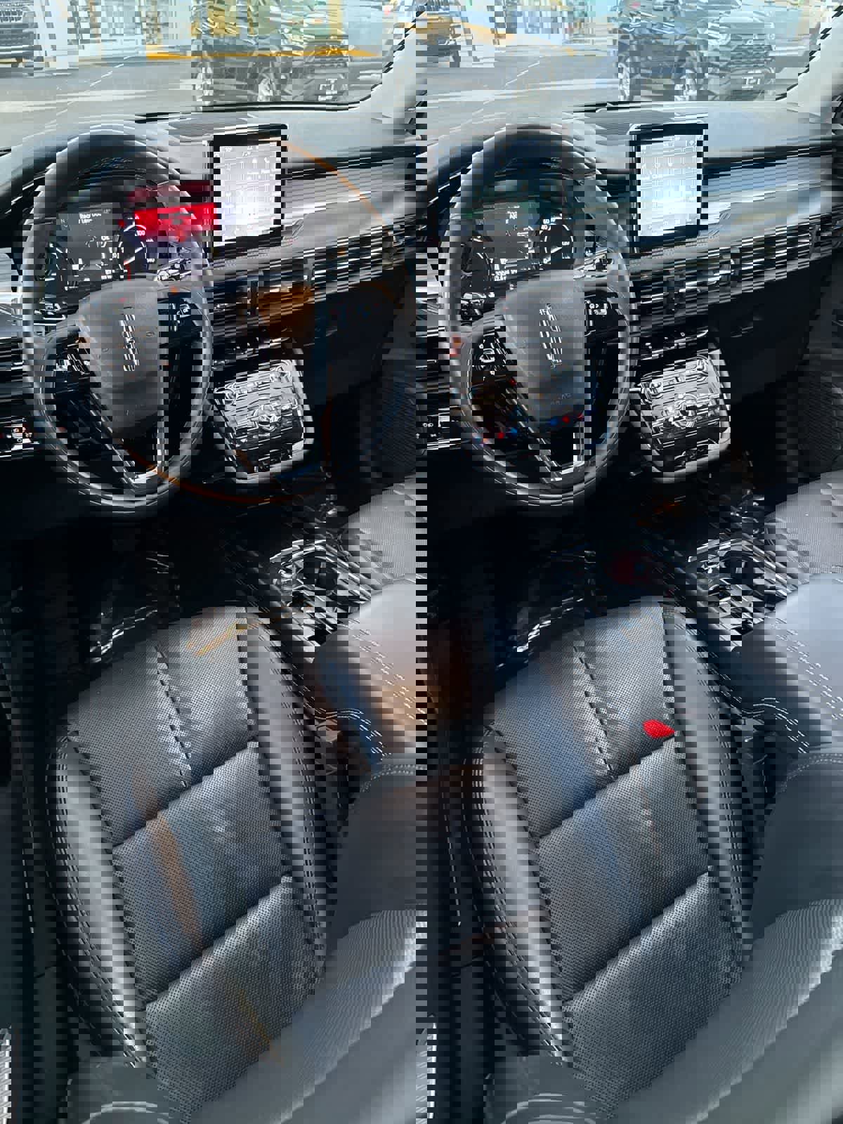 Used 2021 Lincoln Corsair FWD w/ Premium Package image 6