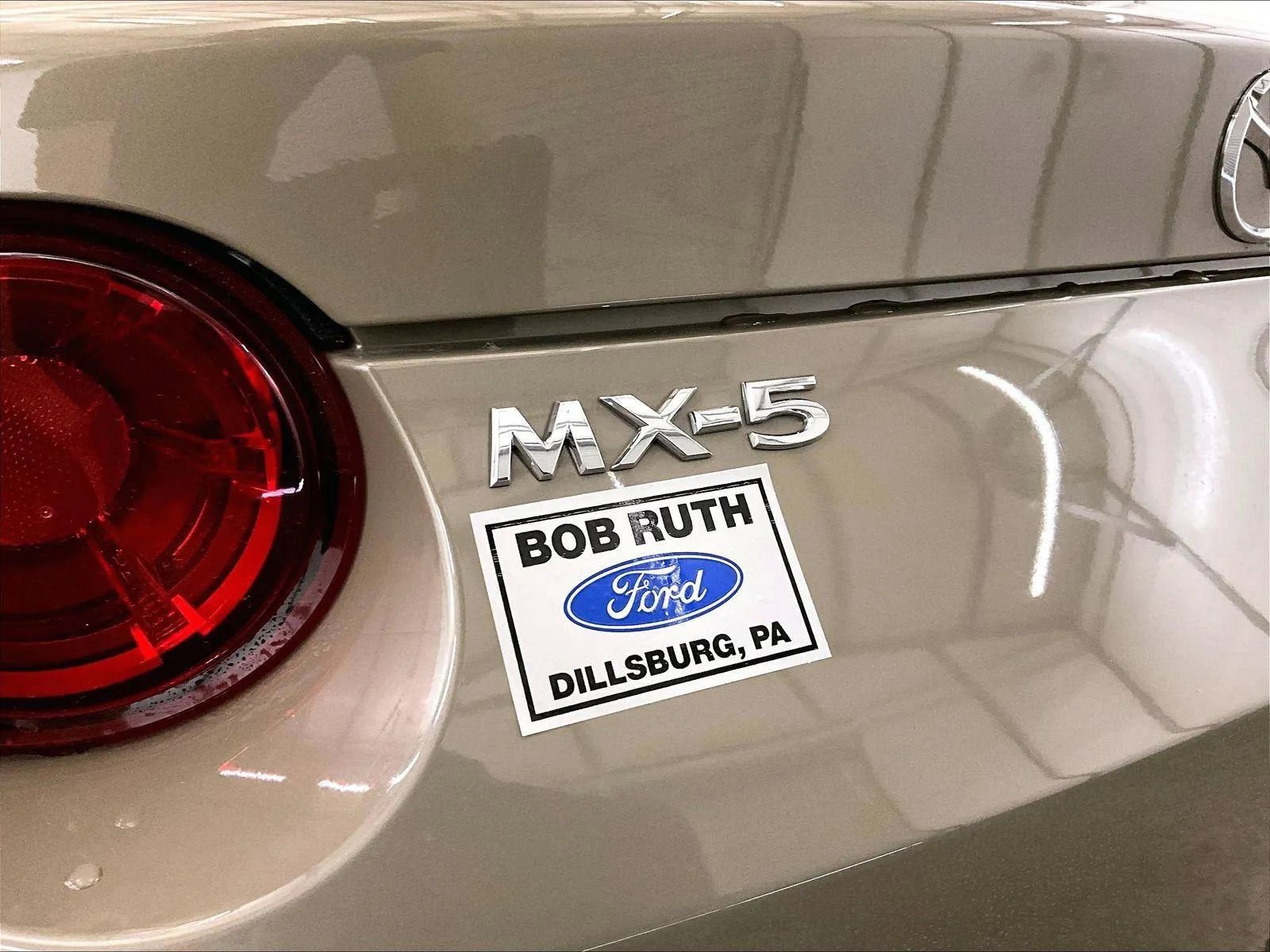 Used 2023 MAZDA MX-5 Miata Grand Touring w/ Weather Package RWD image 13