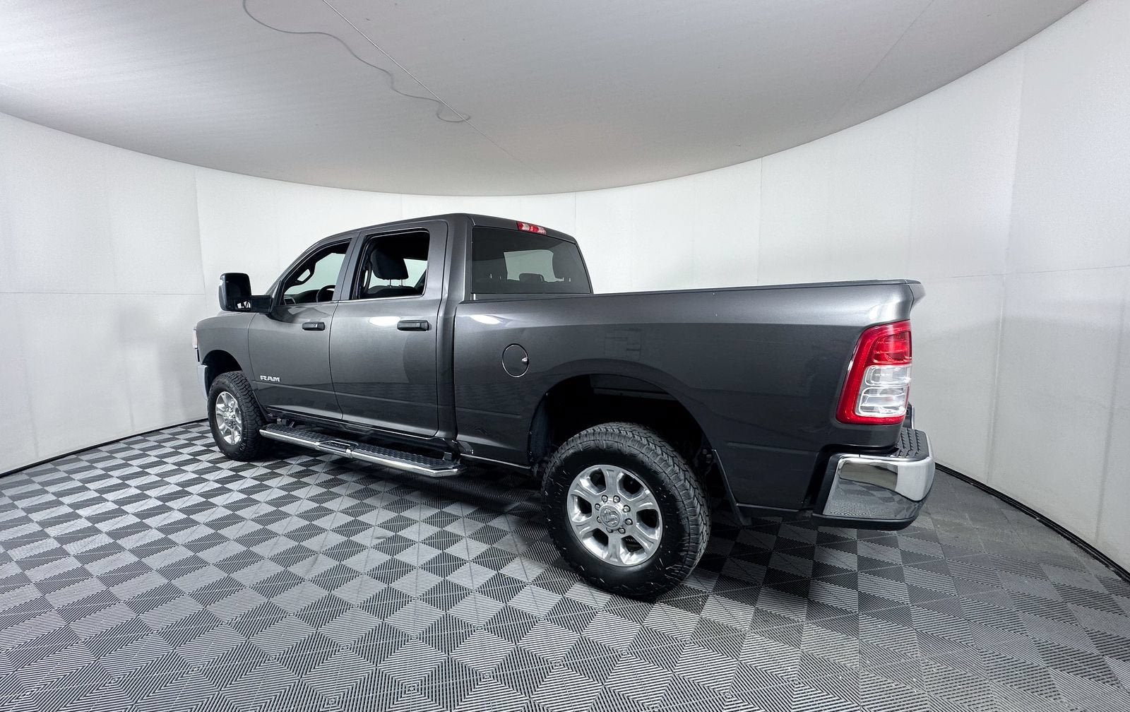 Used 2024 RAM 2500 Big Horn AWD/4WD image 4