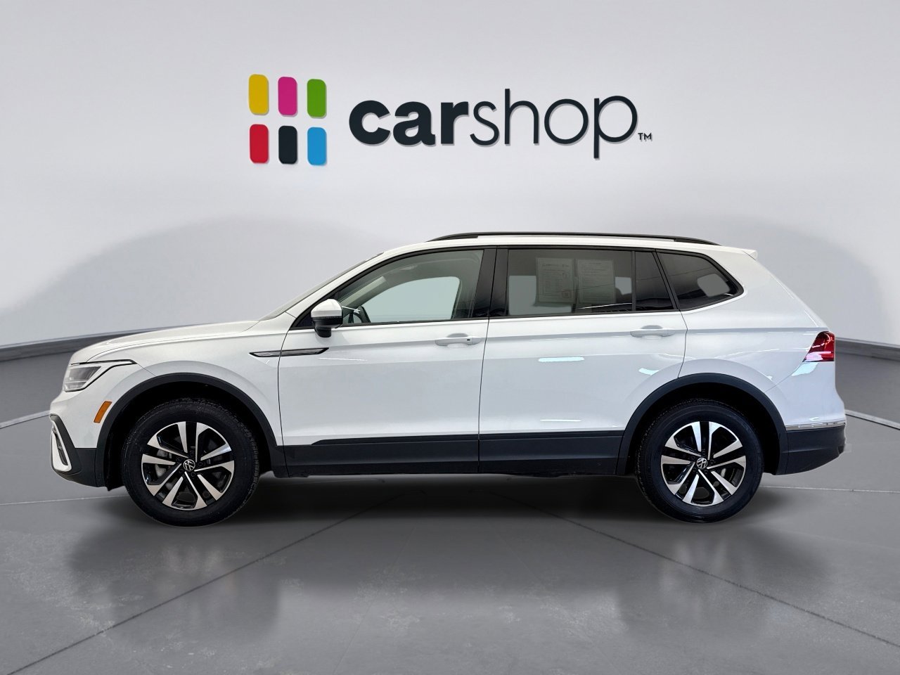 Used 2024 Volkswagen Tiguan S image 2