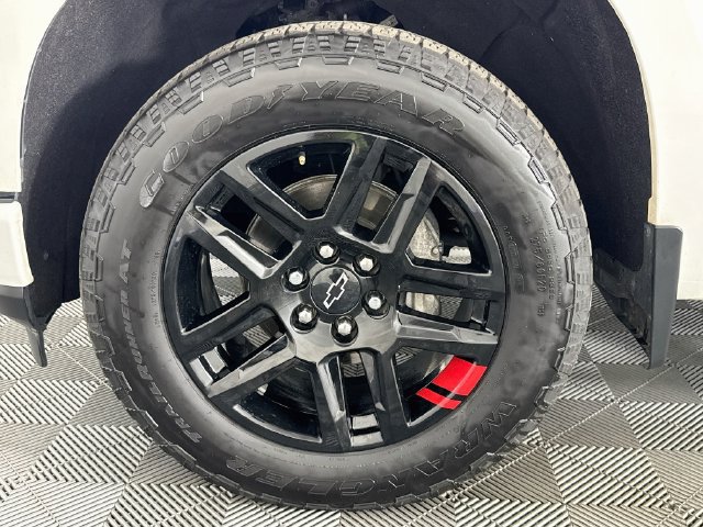 Used 2021 Chevrolet Silverado 1500 RST w/ Redline Edition AWD/4WD image 38