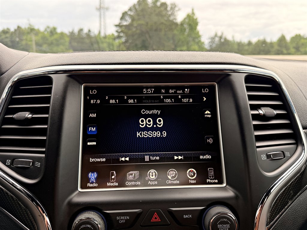 Used 2015 Jeep Grand Cherokee SRT AWD/4WD image 15