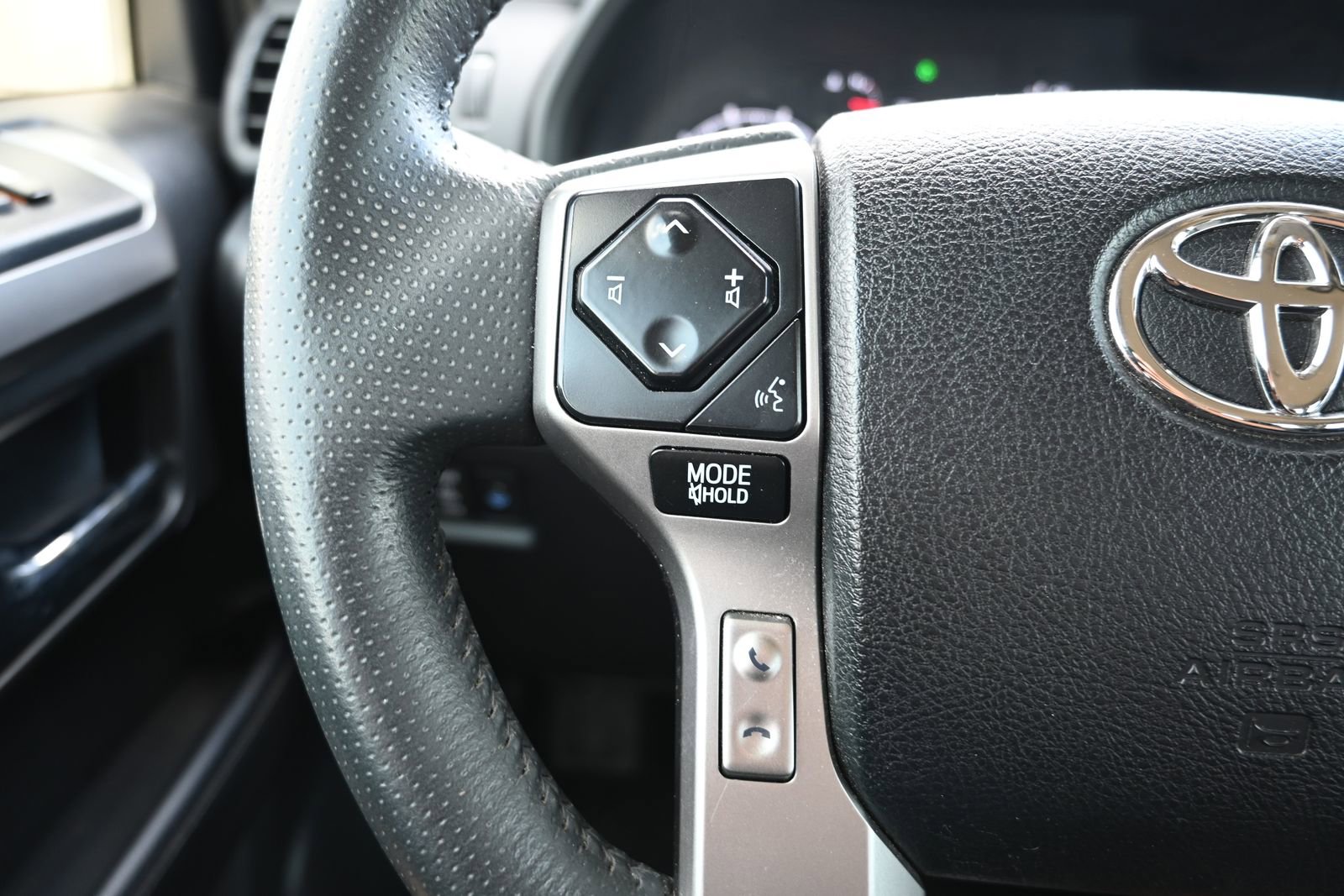 Used 2023 Toyota 4Runner SR5 image 13