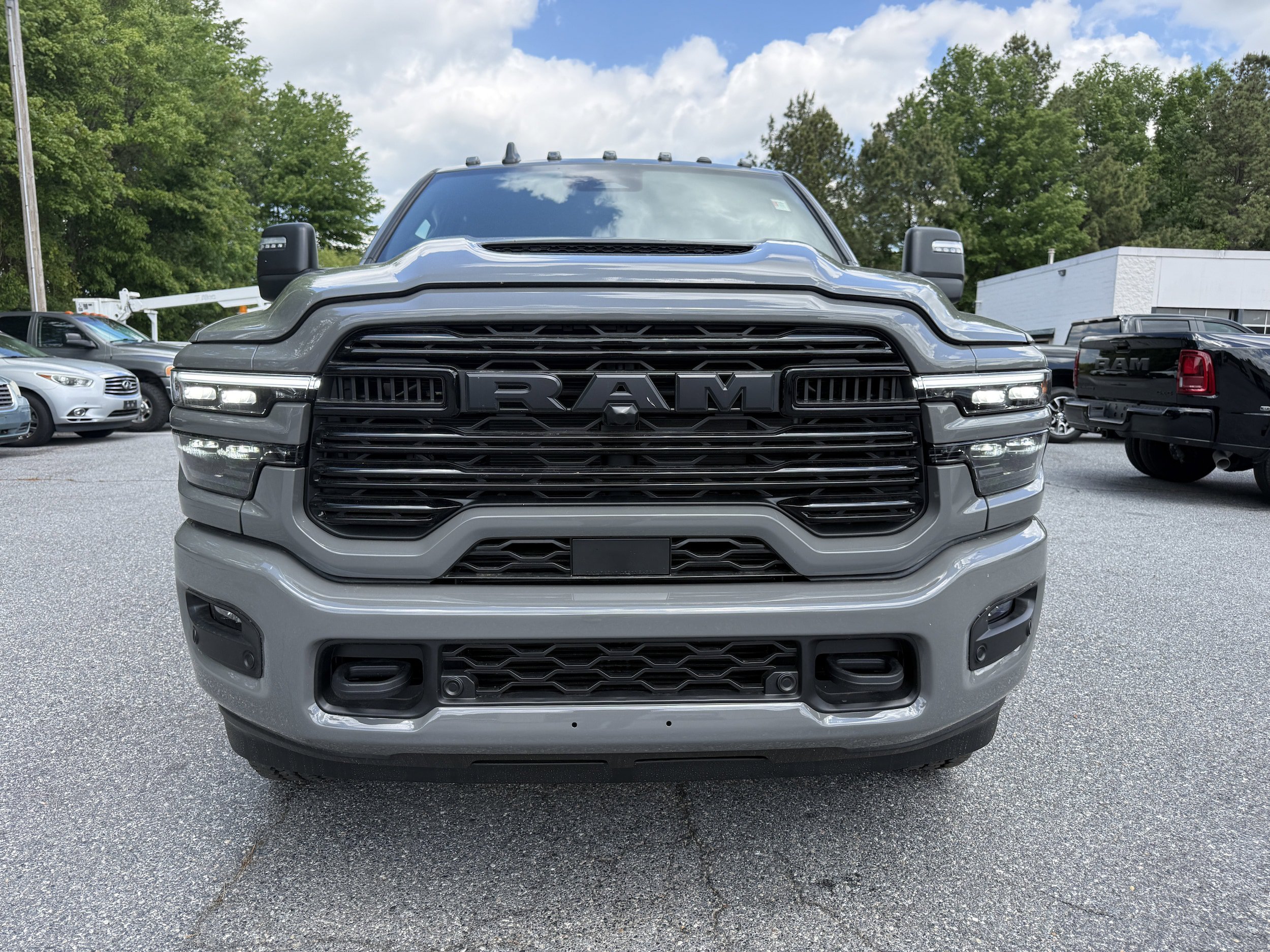 New 2026 RAM 2500 Laramie AWD/4WD image 2