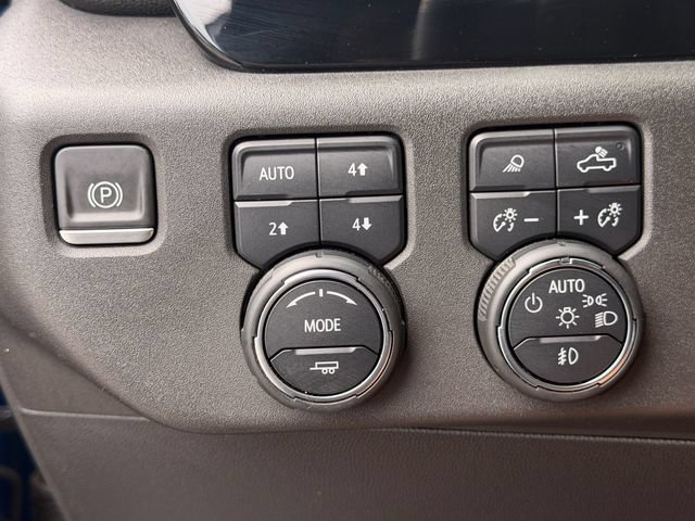 Used 2022 Chevrolet Silverado 1500 LT Trail Boss w/ Convenience Package II AWD/4WD image 21