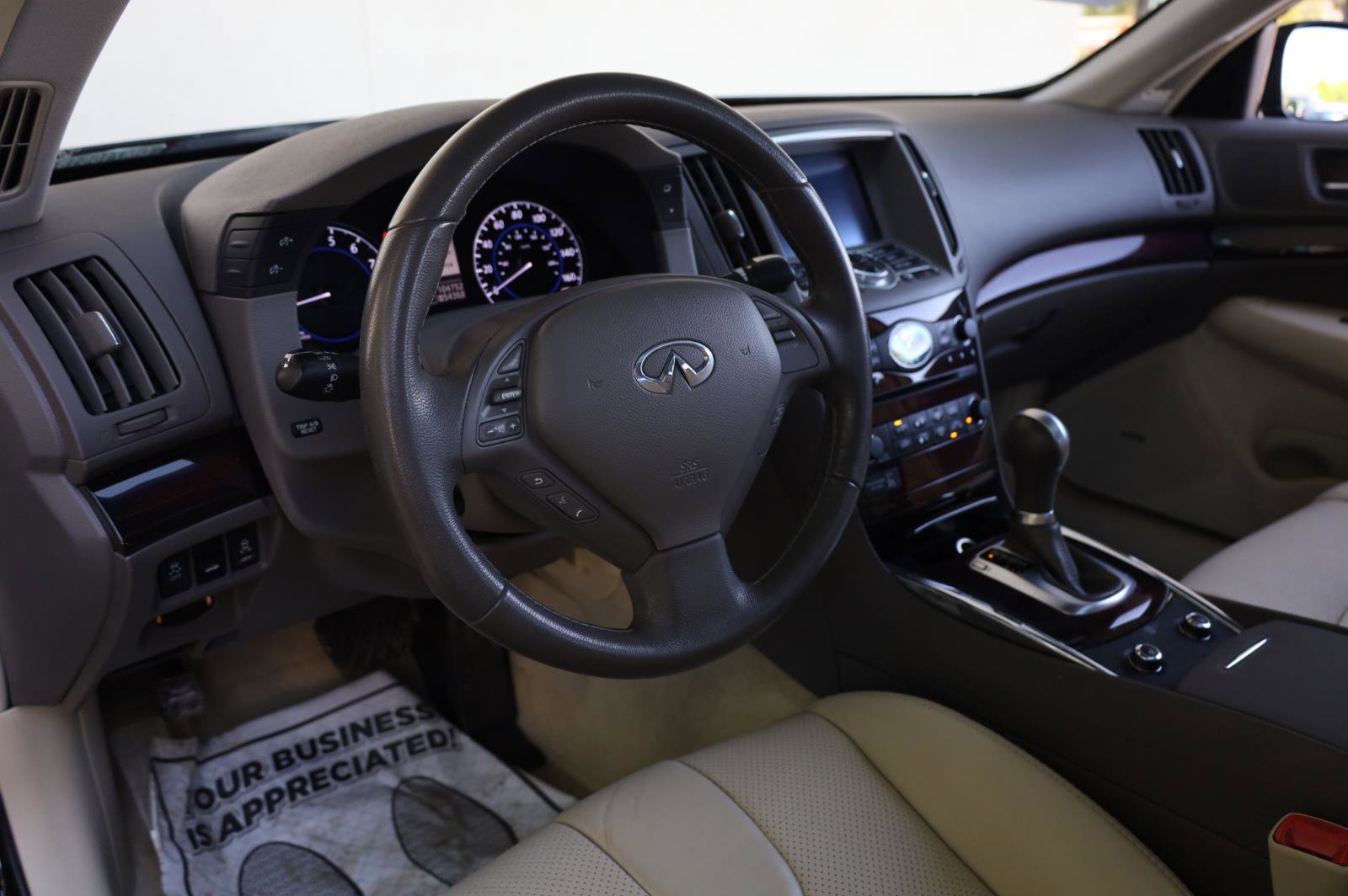 Used 2013 INFINITI G37 Journey w/ Premium Pkg image 13