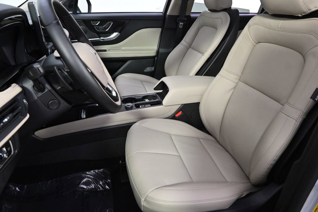 New 2026 Lincoln Corsair Premiere image 13