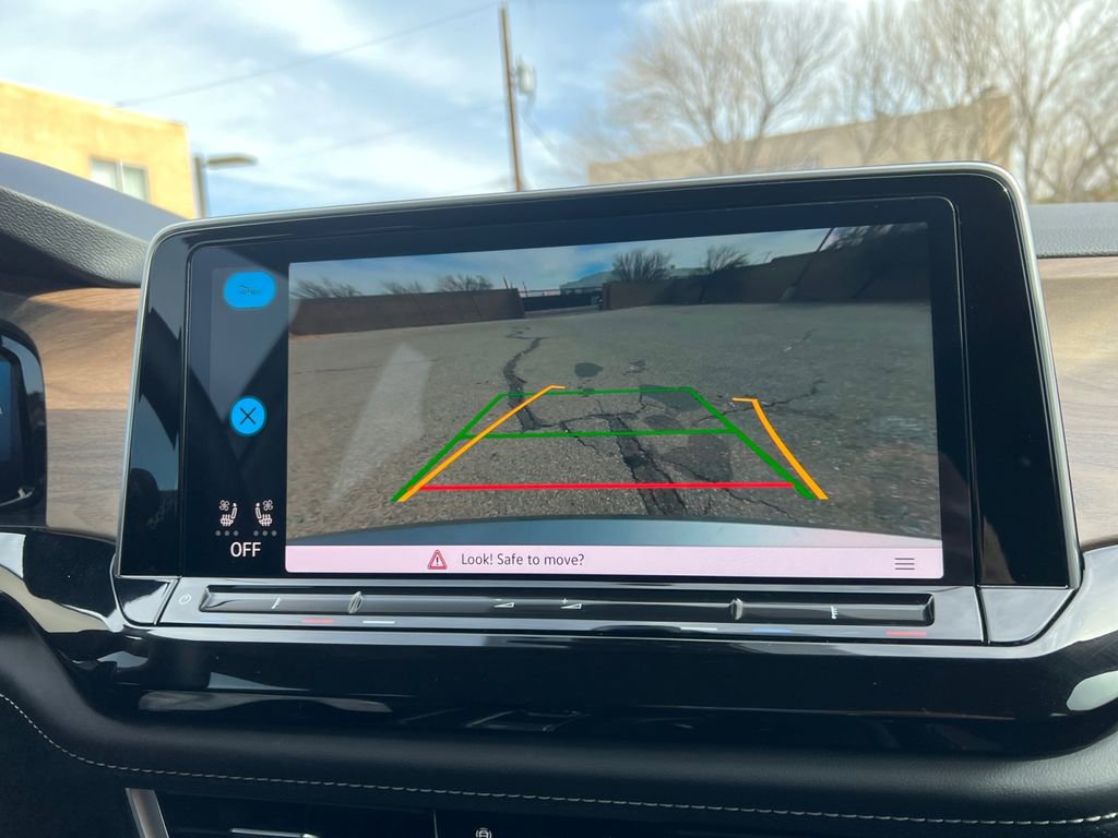 Used 2025 Volkswagen Atlas SE image 25