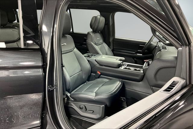 New 2026 Ford Expedition Max Platinum w/ Stealth Performance Package AWD/4WD image 12
