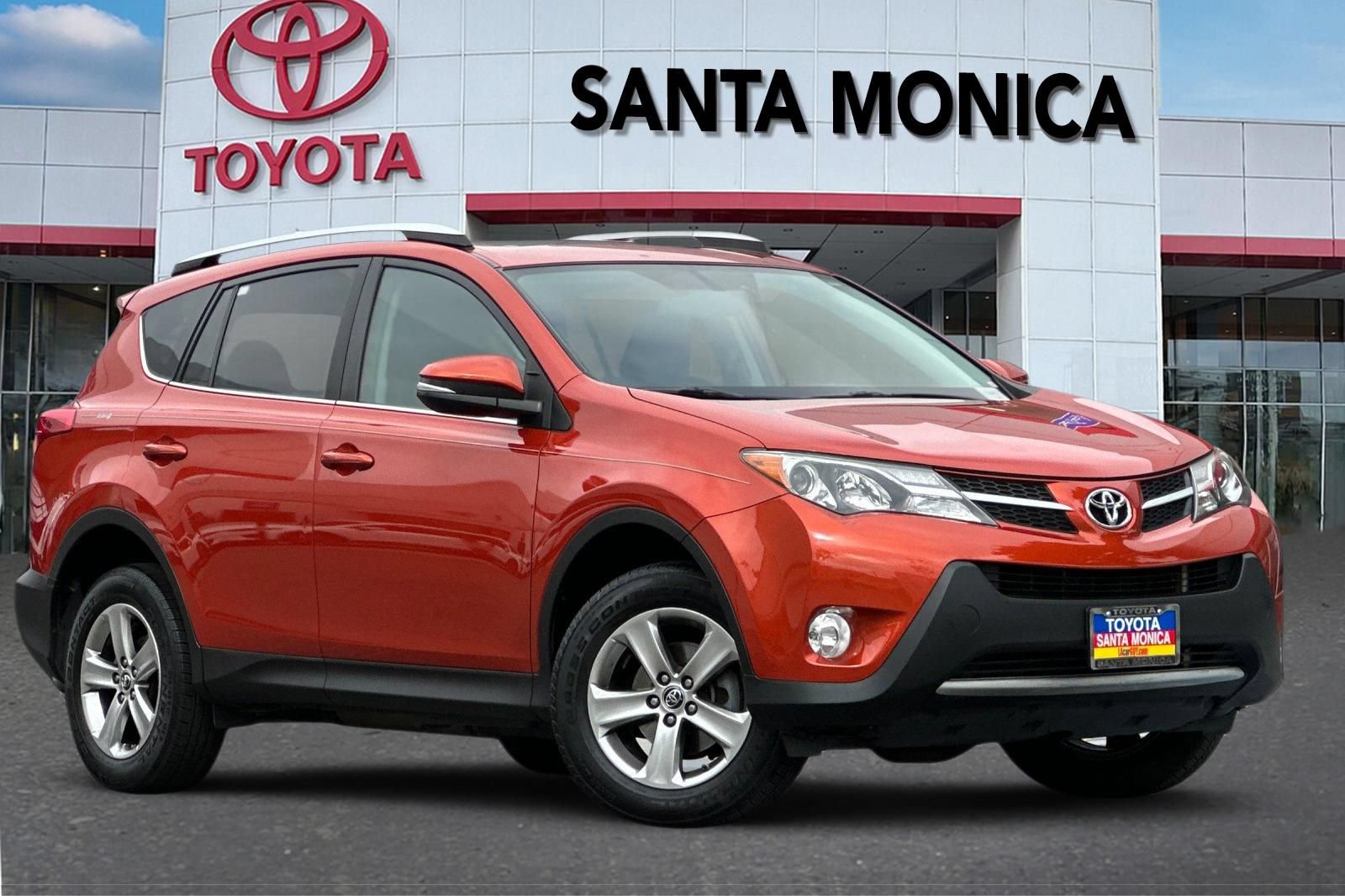 Used 2015 Toyota RAV4 XLE AWD/4WD image 2