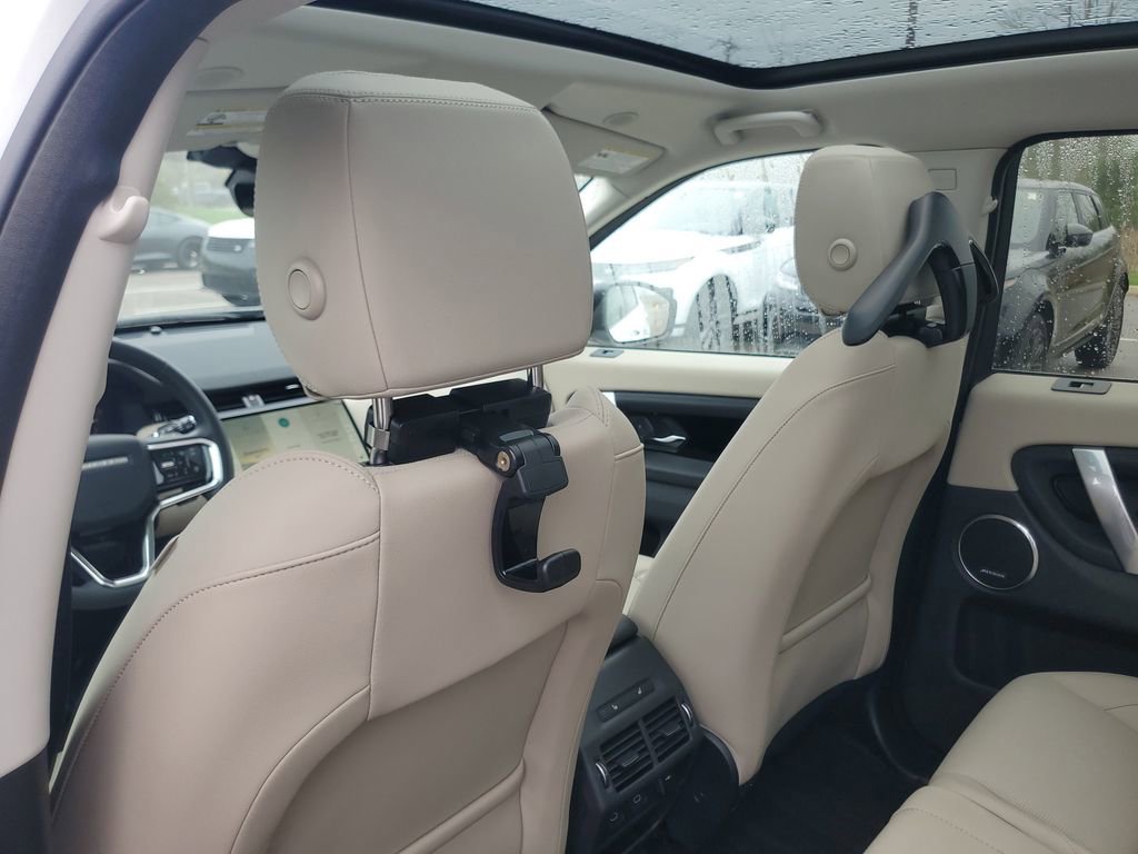 Used 2025 Land Rover Discovery Sport S image 26