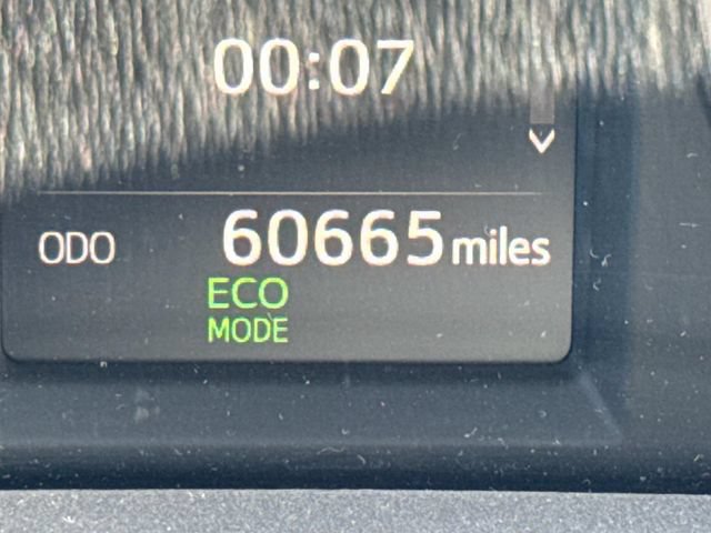 Used 2018 Toyota RAV4 XLE FWD image 33