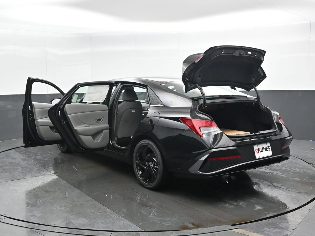 New 2026 Hyundai Elantra SEL Sport Premium FWD image 53