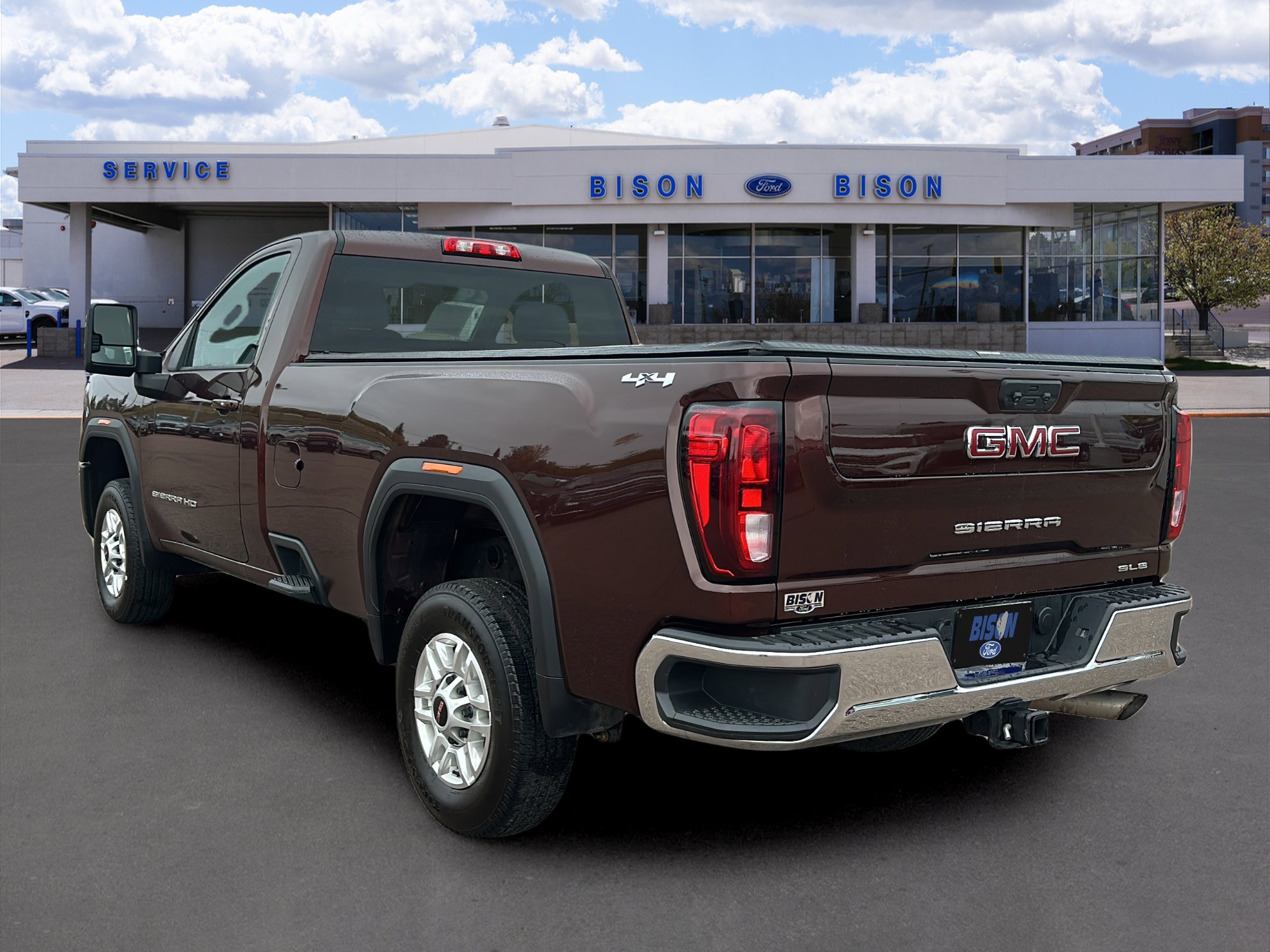 Used 2024 GMC Sierra 2500 SLE image 4