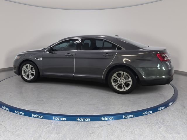 Used 2017 Ford Taurus SE image 9