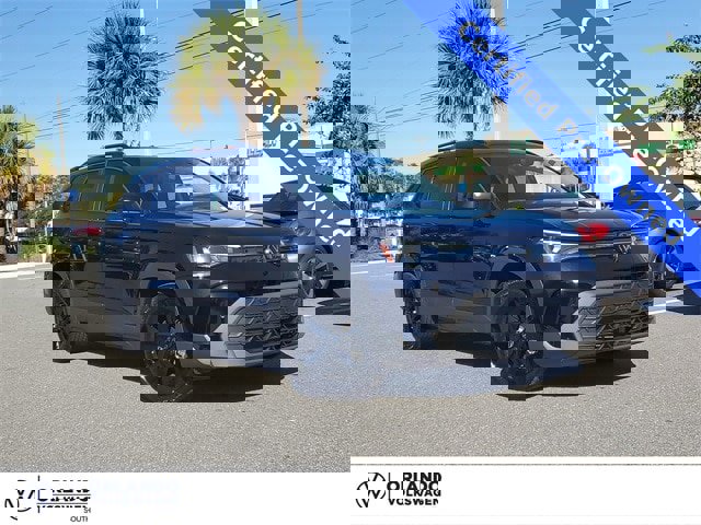 Used 2025 Volkswagen Taos SE